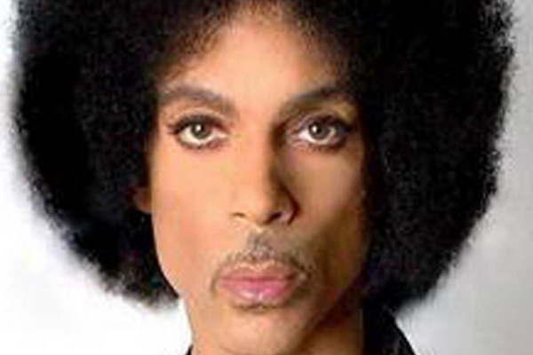 No se sabe queacute pasaraacute con la fortuna de Prince sin testamento 