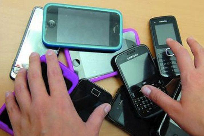 Investigan el robo de celulares de alta gama en local ceacutentrico