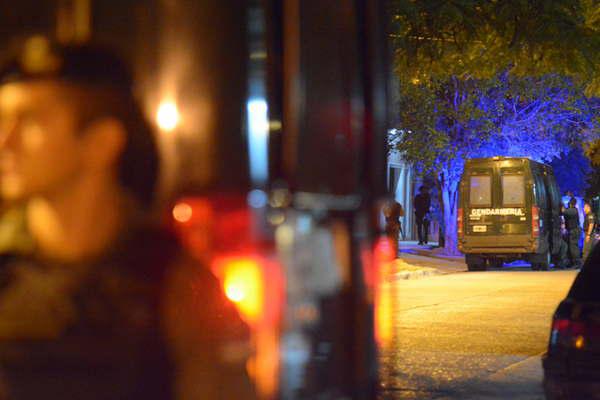 Gendarmeriacutea realizaba anoche seis allanamientos simultaacuteneos en domicilios de la ciudad de La Banda