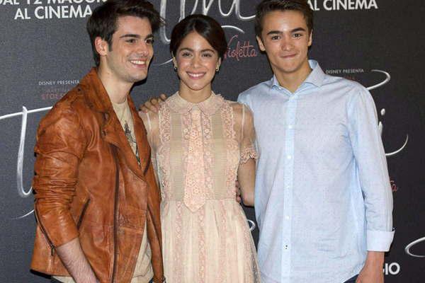 Tini Stoessel siempre brilla en la vida y en el cine