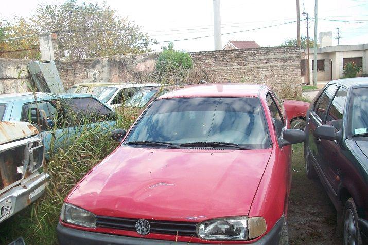 Policiacutea recupera un automoacutevil robado en Coacuterdoba