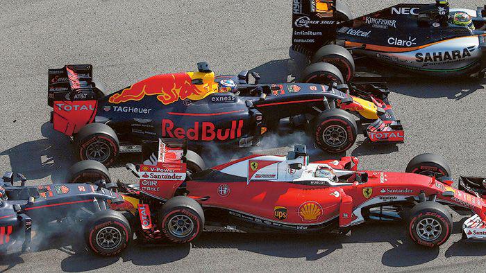 Lauda- Si yo fuera Vettel hubiera matado a Kvyat