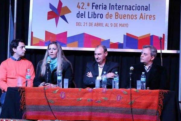 Santiago del Estero tuvo su acto oficial en la 42ordf Feria del Libro a pura muacutesica danza y literatura