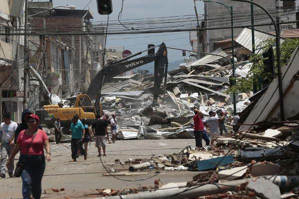 Ecuador- hubo 1200 reacuteplicas del terremoto