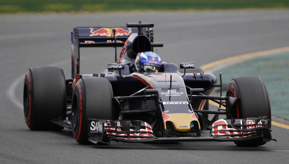 Oficial- Verstappen sustituiraacute  a Kvyat en Red Bull