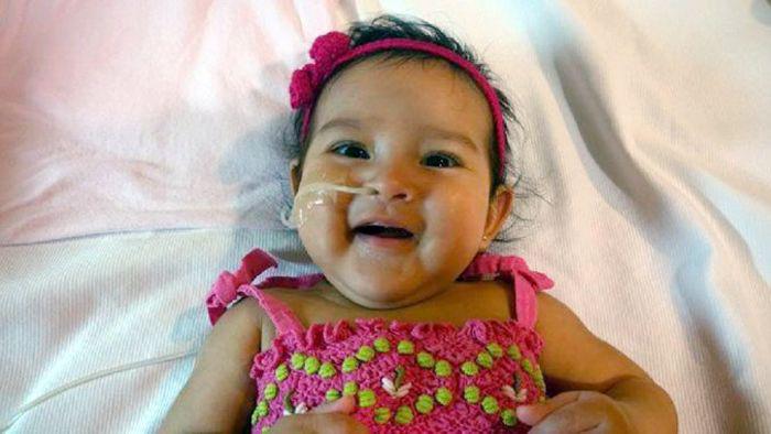 Tiene dos antildeos y necesita urgente un trasplante de corazoacuten