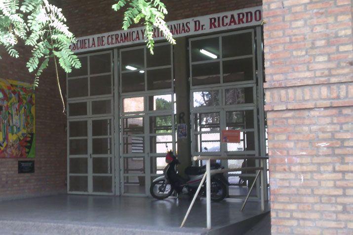 Intentaron raptar a una menor en la escuela de Ceraacutemica