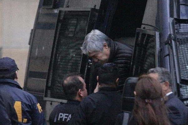 Baacuteez admitioacute que recibioacute maacutes de 200 millones para construir represas en Santa Cruz