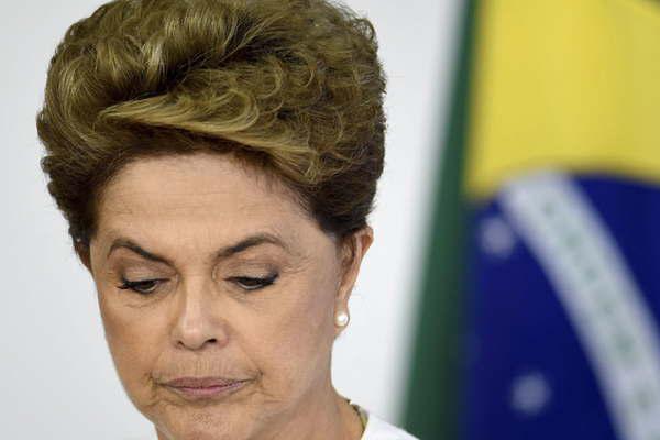 El presidente de Diputados anuloacute el juicio poliacutetico a Dilma Rousseff