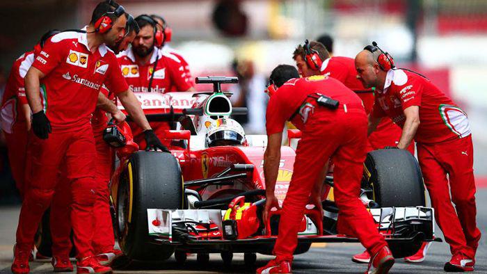 Vettel el maacutes raacutepido en los test de Barcelona