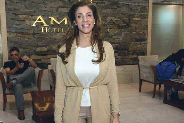 Claudia de Zamora- Nunca les he dicho que no a los docentes simplemente este no es el momento