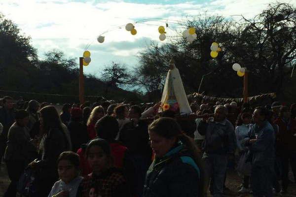 El pueblo de Ancajaacuten y la zona vecina renovoacute su fe en la Virgen de Faacutetima