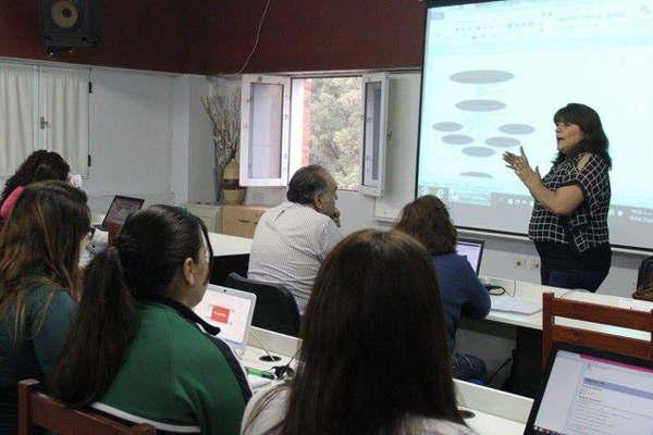 Sigue abierta la Diplomatura Superior en Innovacioacuten Educativa con TICs