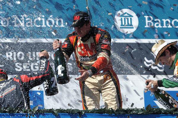 Fueron 20 vueltas en las que no nos guardamos nada