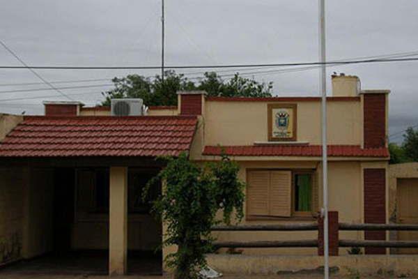 Apresan a dos hombres acusados de haber cometido un robo en la casa de un efectivo policial de Herrera