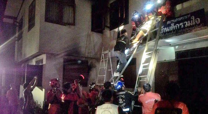 Tailandia- al menos 17 nintildeas murieron al incendiarse una escuela