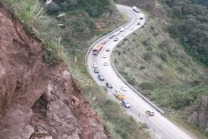 Catamarca- hay peligro de derrumbes en la Cuesta del Totoral