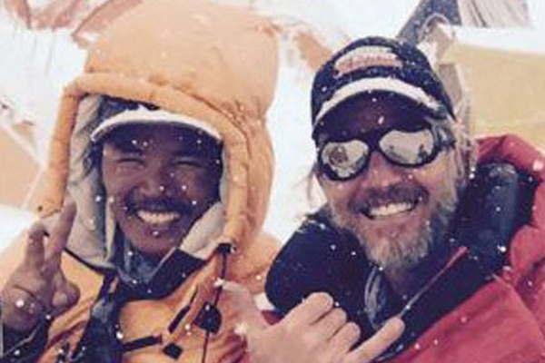 Facundo  Arana hizo cumbre en el Everest 