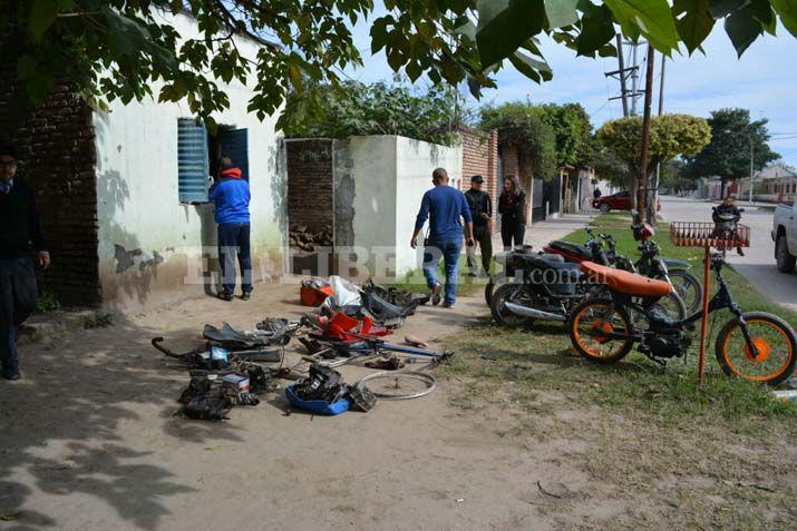 Friacuteas- policiacuteas desbaratan una banda que robaba motos