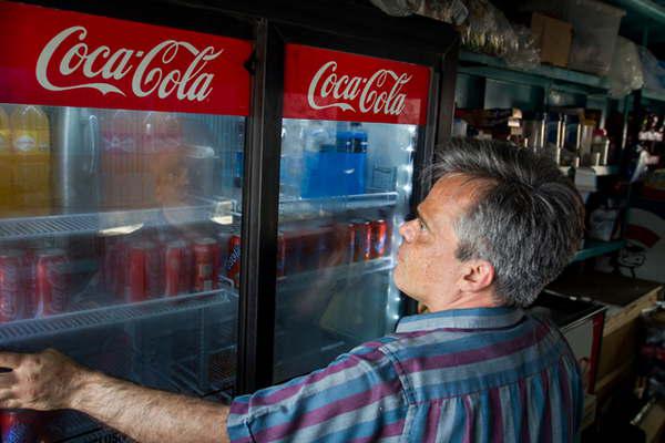 Dejan de producir Coca-Cola por falta de azuacutecar