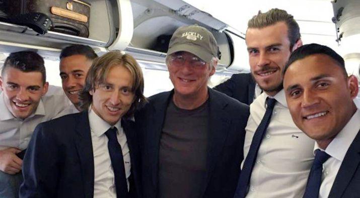 Real Madrid viajoacute a Milaacuten con Richard Gere