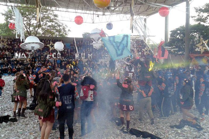 Colegio Franciscanas realizoacute la presentacioacuten de su buzo