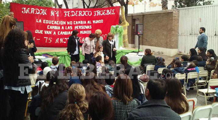 El Jardiacuten Ndeg1 Federico Froebel festejoacute su 75deg aniversario