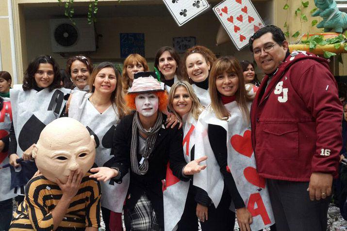 Presentacioacuten de camperas en el Colegio San Jorge