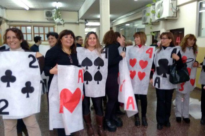 Presentacioacuten de camperas en el Colegio San Jorge