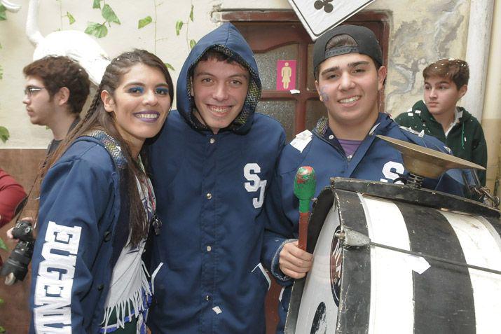 Presentacioacuten de camperas en el Colegio San Jorge