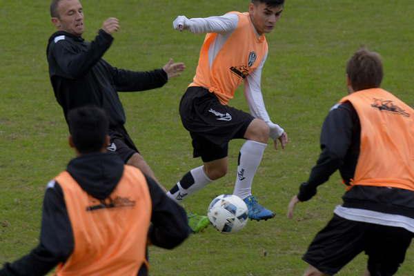 Central Coacuterdoba vencioacute a Los Andes y salioacute de la zona del descenso