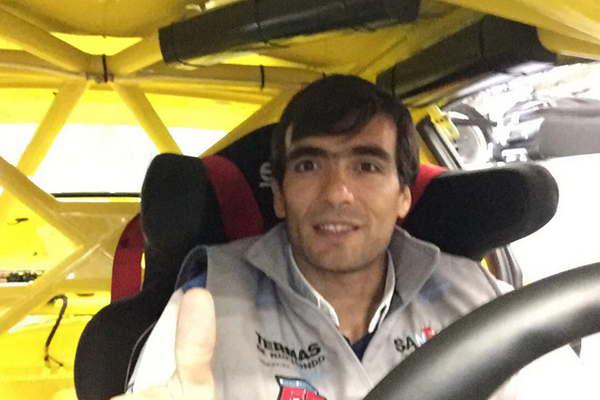 Marcos Vaacutezquez larga tercero en la clase V6  