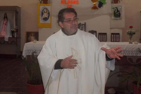 La parroquia de Fernaacutendez incorporoacute a un diaacutecono que fortaleceraacute la tarea pastoral