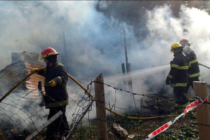 Incendiaron la casa del acusado del crimen de Micaela Ortega