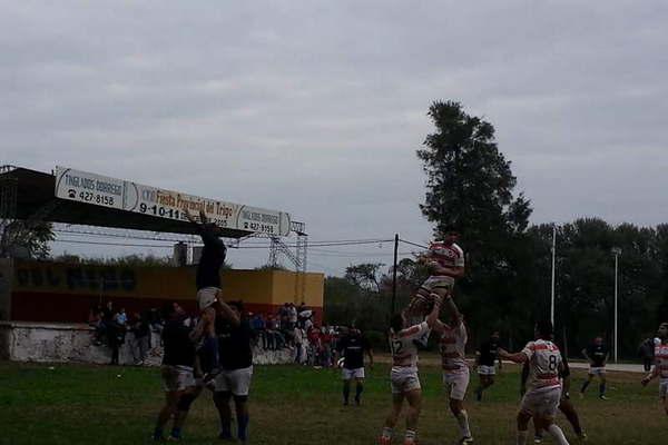 Amigos de Fernaacutendez celebroacute el tiacutetulo