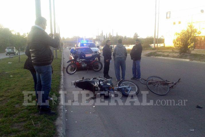 Ciclista herido en colisioacuten con una moto