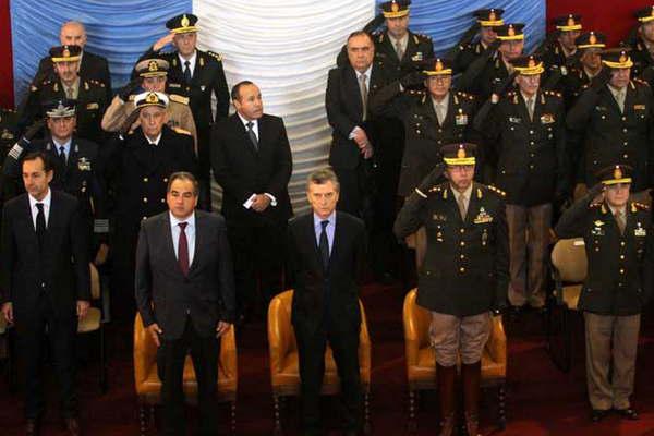 Macri- Las Fuerzas Armadas vienen de antildeos en los cuales el Estado las ignor