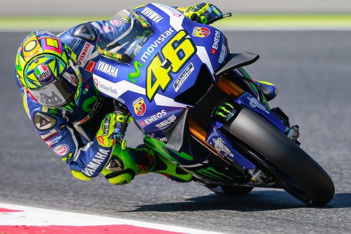 Valentino Rossi dio catedra en Cataluntildea y se llevoacute el gran premio