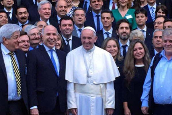 Ricardo Lorenzetti defendioacute la figura del papa Francisco