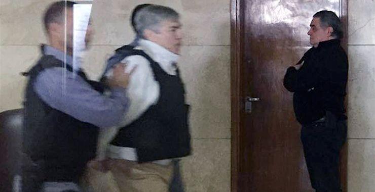 Terminoacute la audiencia de Laacutezaro Baacuteez