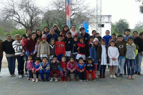 Jornada por el Diacutea de los Jardines de Infantes