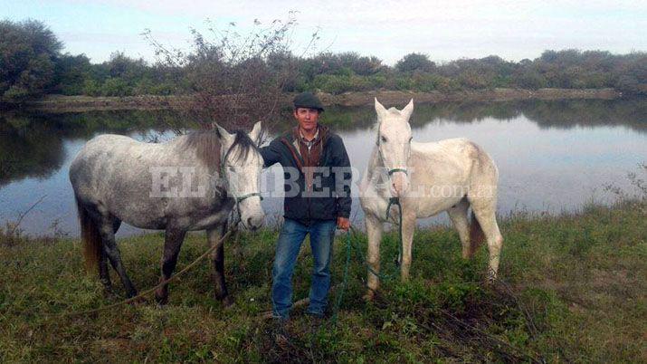 Le espera una larga travesía a caballo