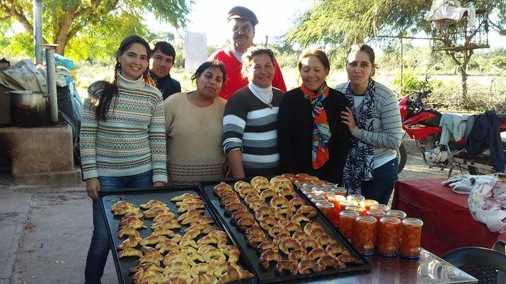 Pequentildeos productores aprendieron a elaborar dulces y panificados