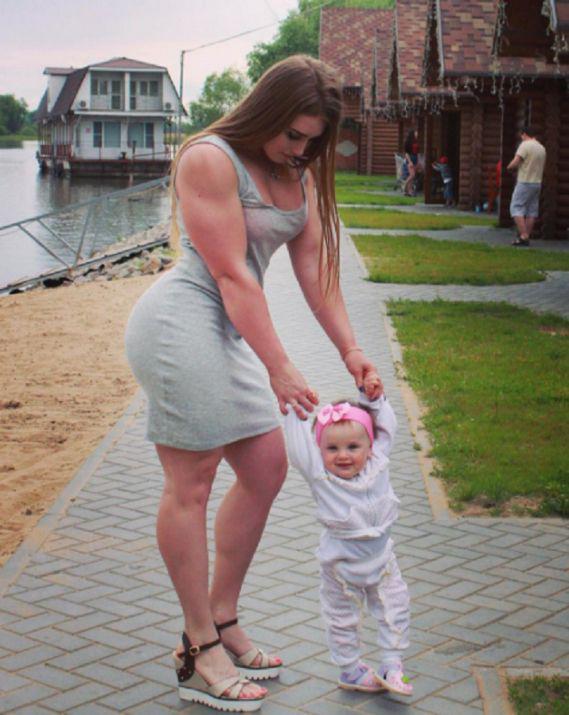 La Barbie Musculosa la modelo rusa que sorprende en Instagram