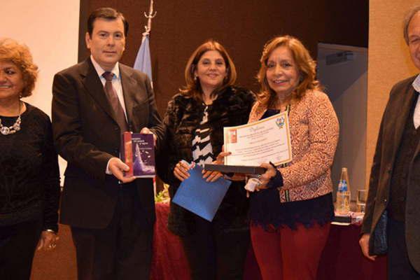 Zamora participoacute del homenaje a escritores santiaguentildeos 