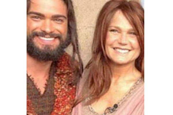 Xuxa no pudo resistirse  a la telenovela Moiseacutes  y los diez mandamientos  