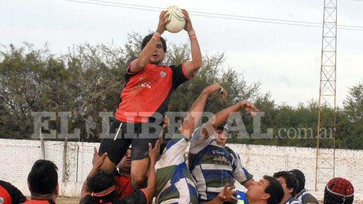 Clodomira Rugby ganoacute en Loreto y quedoacute puntero