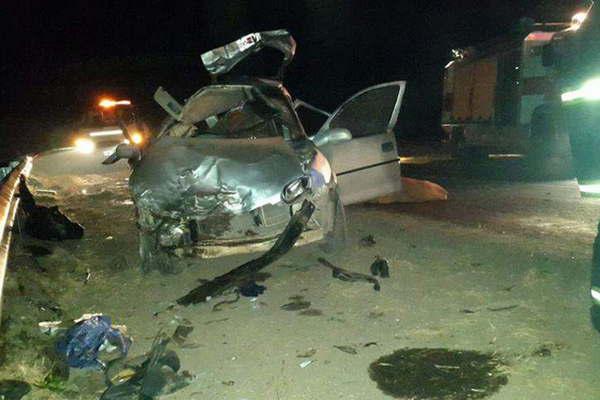 Payador santiaguentildeo protagonizoacute accidente en Antildeatuya y murieron sus dos hijos