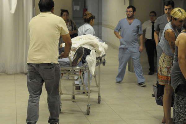 Un adolescente se disparoacute en el abdomen con una tumbera y fallecioacute