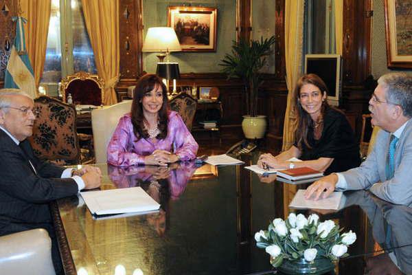 Empresario afirmoacute que se sabiacutea de los sobreprecios